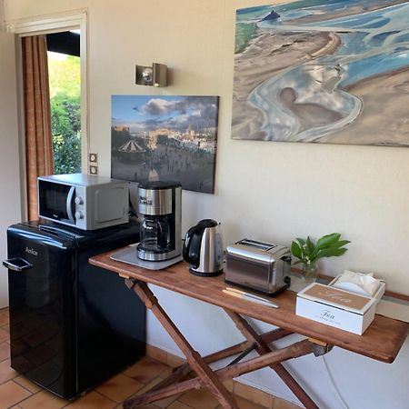 La Chamade Bed & Breakfast Карол Екстериор снимка